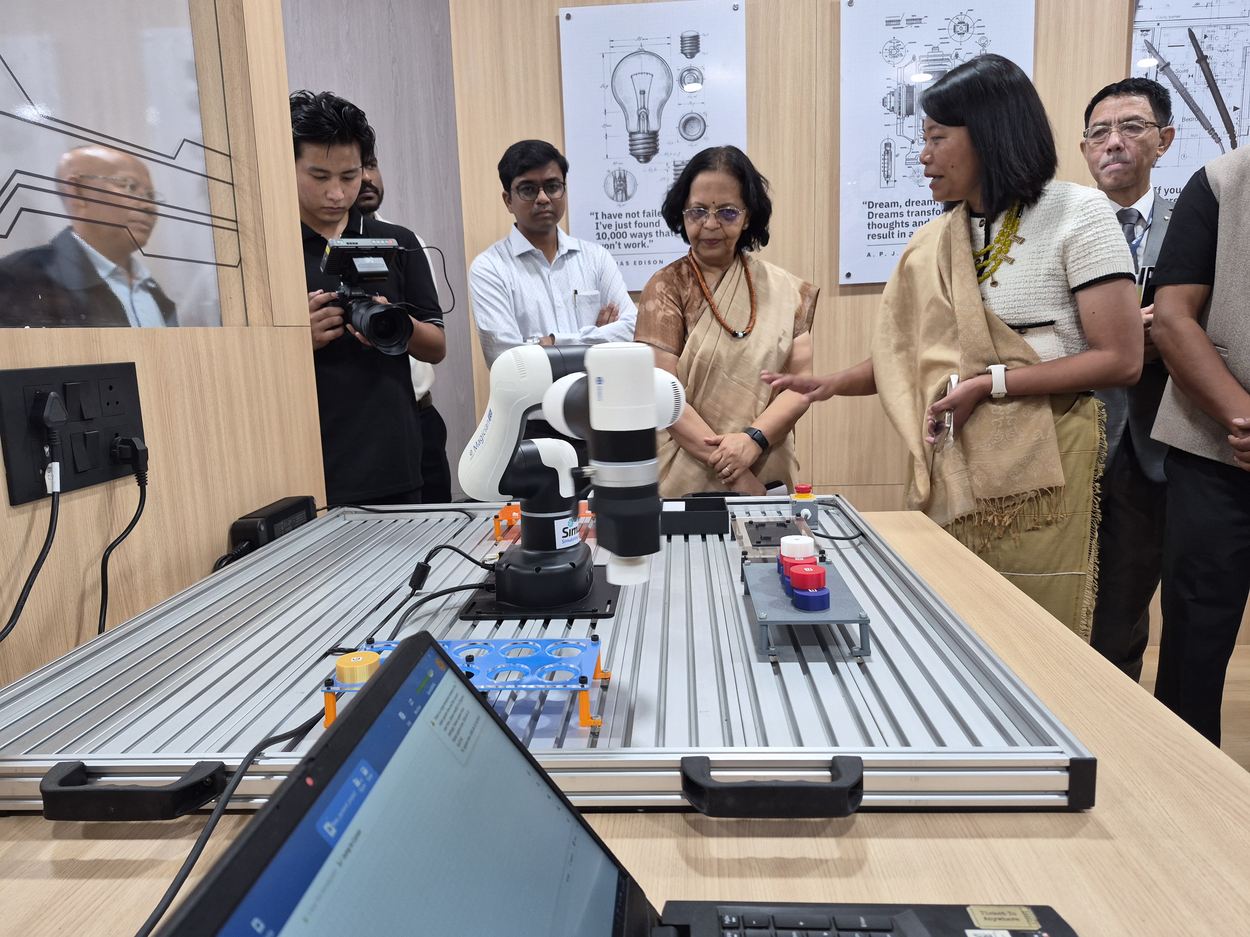 The extension of the Centre of Excellence for Industry 4 0 Srujan was inaugurated under the CSR initiative of Bharat Forge Ltd with technical support from Simusoft Technology